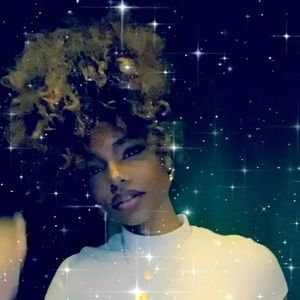 Meet your Posher, Janelle